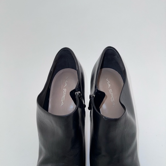 Via Spiga Sheri Black Leather Heeled Ankle Booties, Size 8 - Picture 7 of 8